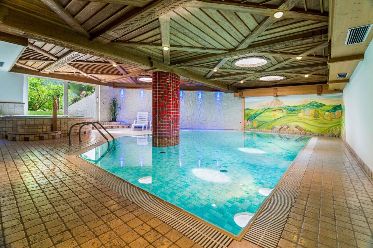 Hotel Salvan Кампителло-ди-Фасса Экстерьер фото