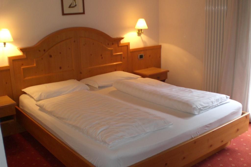 Hotel Salvan Кампителло-ди-Фасса Экстерьер фото