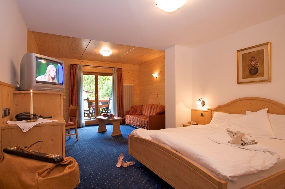 Hotel Salvan Кампителло-ди-Фасса Экстерьер фото