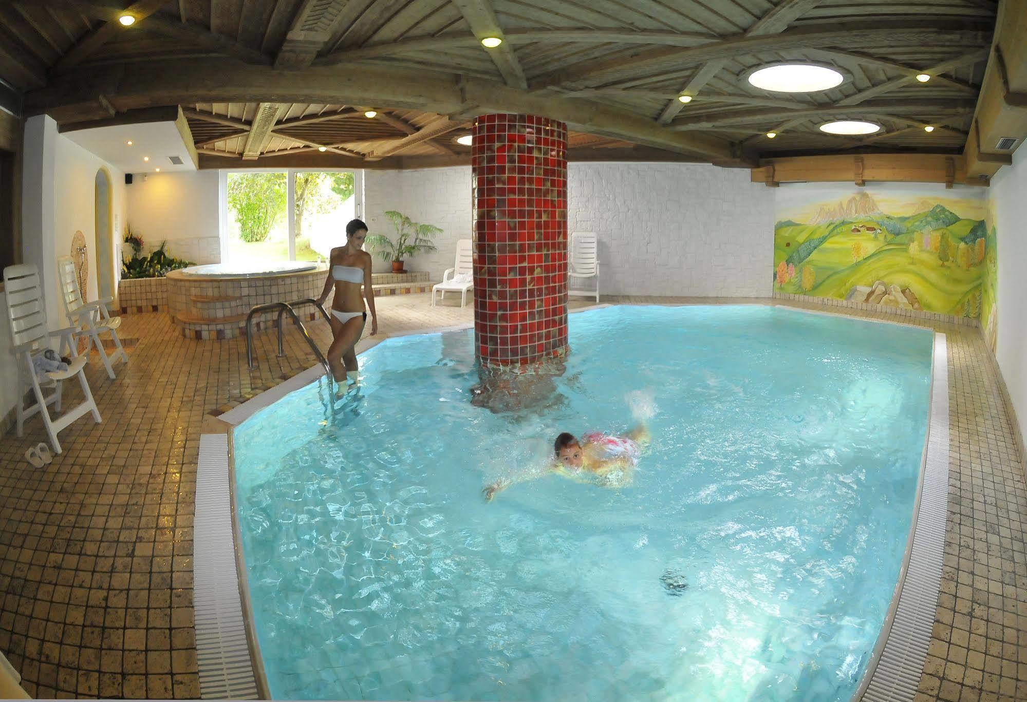 Hotel Salvan Кампителло-ди-Фасса Экстерьер фото